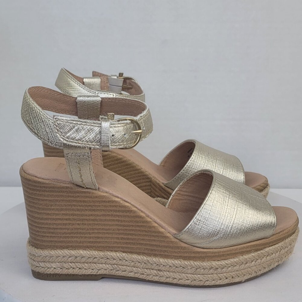 Sperry Fairwater Plushwave Gold Leather Metallic Wedge Sandals STS86103 Sz 7M